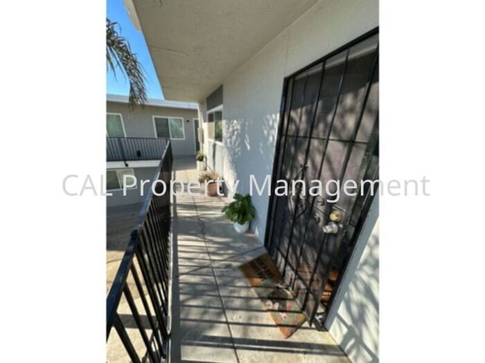 Primary Photo - Charming 2-bedroom, 1-bathroom apartment i...