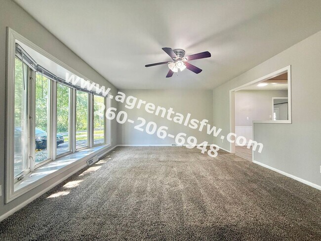 Foto del edificio - 5037 Brook Dr