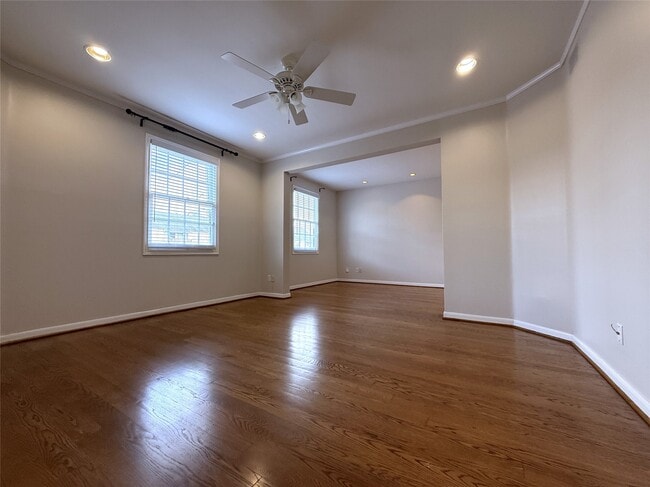 Building Photo - 2813 Saint St
