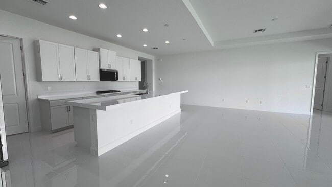 Building Photo - 5722 Aleppo Pl