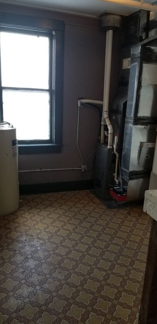 Building Photo - 2 bed, 1 bath apartment
