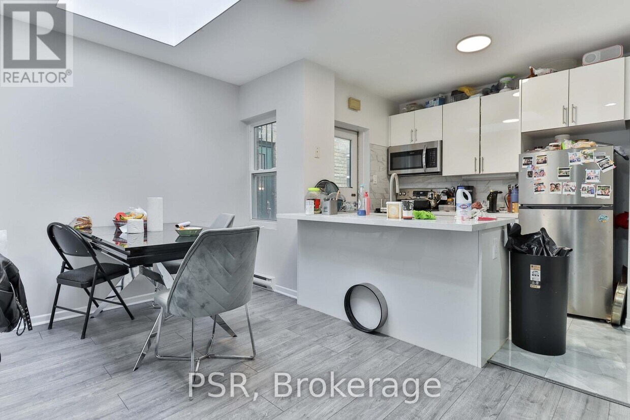 Photo principale - 104-104 Beverley St