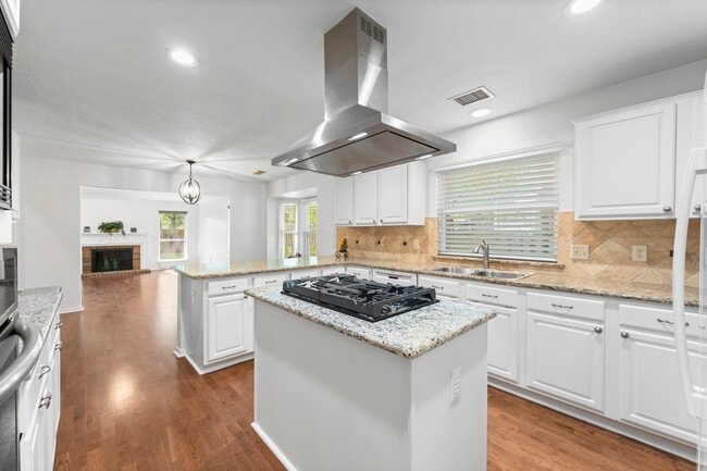 Building Photo - 19 E Summer Storm Cir