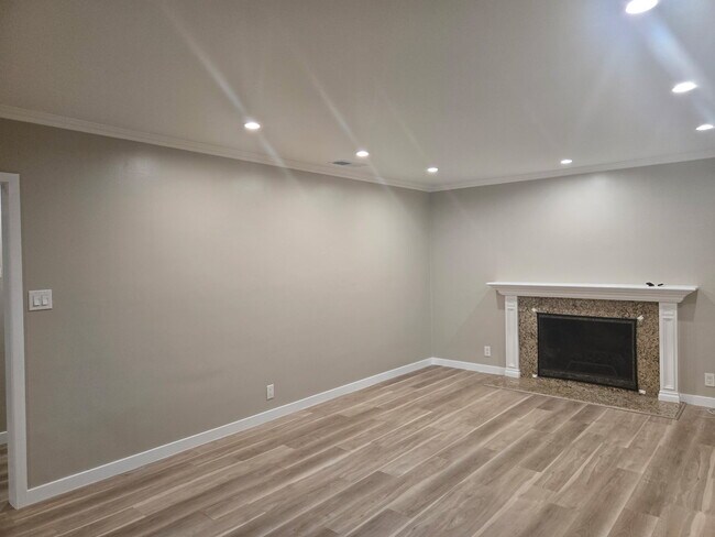 Foto del edificio - 12715 Glynn Ave