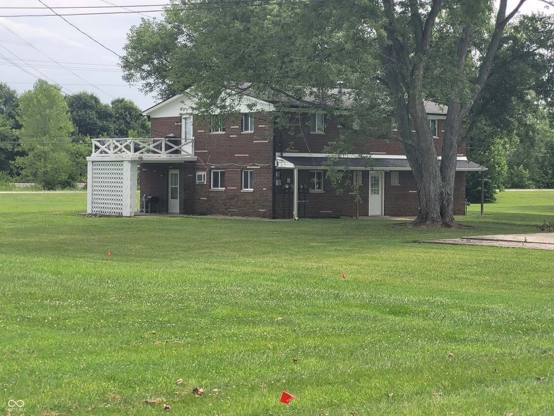 Primary Photo - 263-269 N Lehr Dr