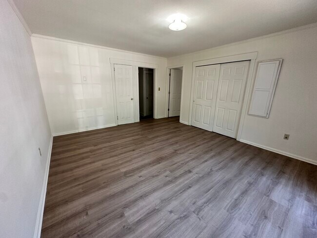 Foto del edificio - 212 Jackson Ave