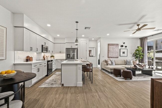 Building Photo - The Stately Avondale