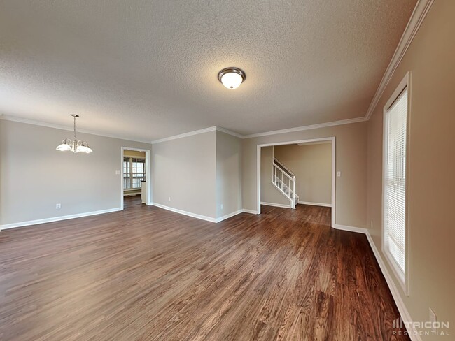 Building Photo - 5600 Lighthall Ln
