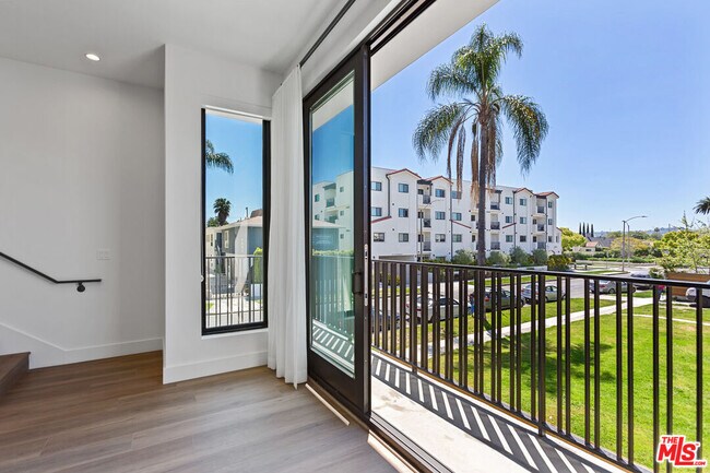 Foto del edificio - 1543 Hi Point St