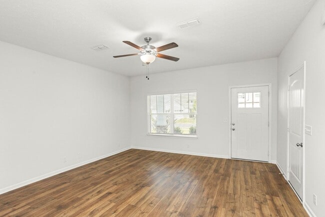 Building Photo - 1832 Charismatic Pl