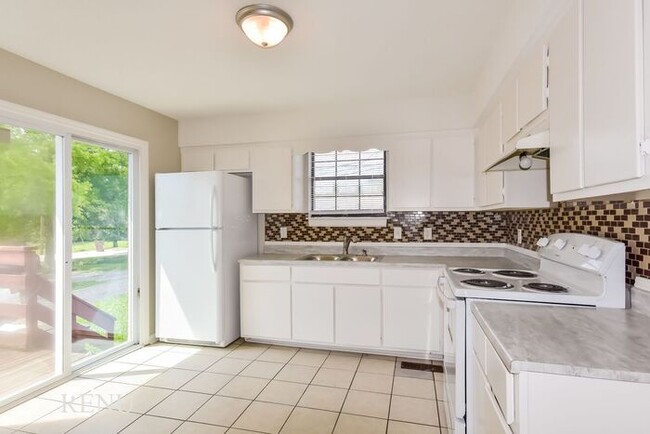 Foto del edificio - 3315 Walton Ln