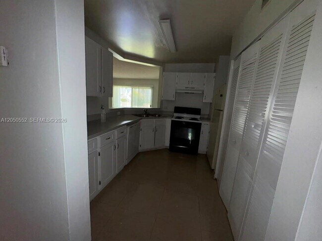 Foto del edificio - 3461 NW 44th St
