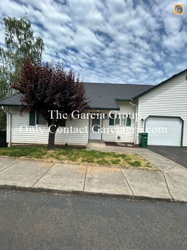 Building Photo - 13625 SE Oatfield Rd