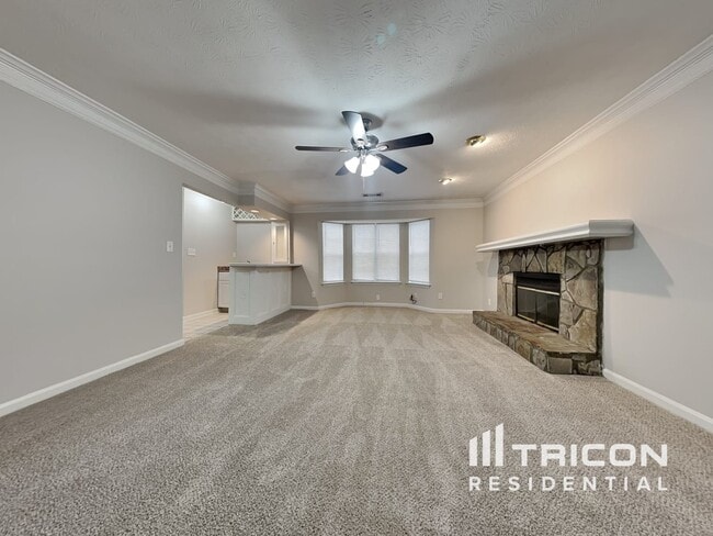 Foto del edificio - 5625 Longbow Dr