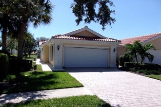 Building Photo - 1076 SW Tamarrow Pl