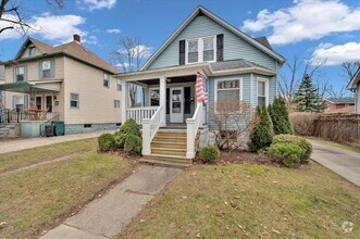 Building Photo - 509 W Lincoln Ave