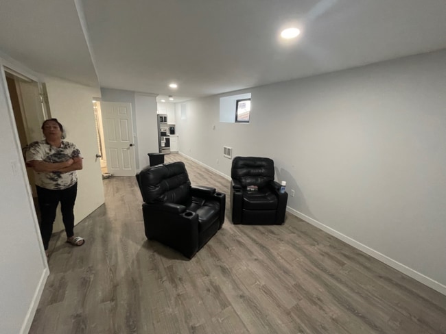 Building Photo - 30 N Terrace Ave