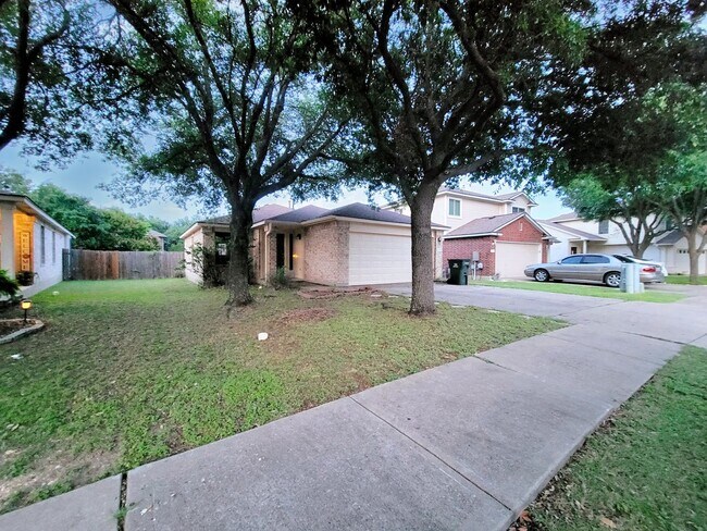 Foto del edificio - Charming 3/BR 2/BA Single-Level Home in Le...