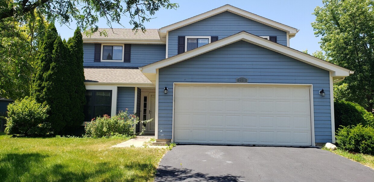 Primary Photo - 2311 Woodview Ln
