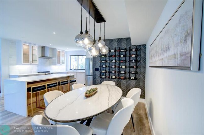 Foto del edificio - 3024 NE 49th St