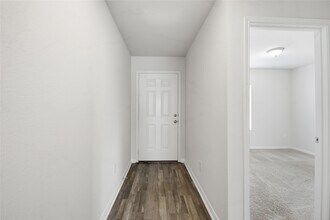 Building Photo - 15626 Del Norte Dr