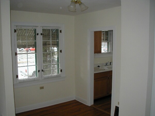 Foto del edificio - 362 S Lincoln St