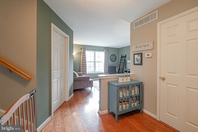 Building Photo - 940 Muhlenberg Dr