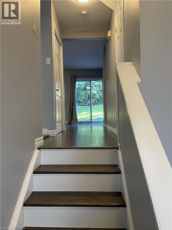 Building Photo - 84 Park Ave