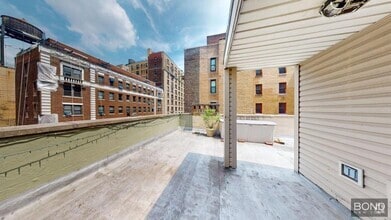 Building Photo - 314 W 104th St