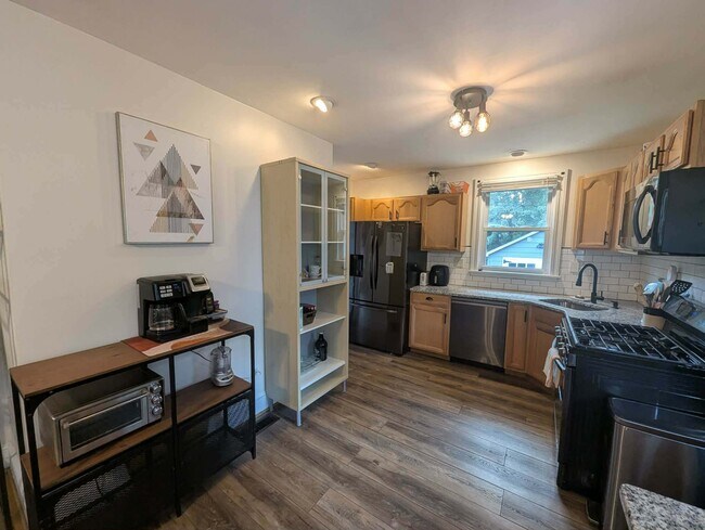 Building Photo - 2735 Kildaire Dr
