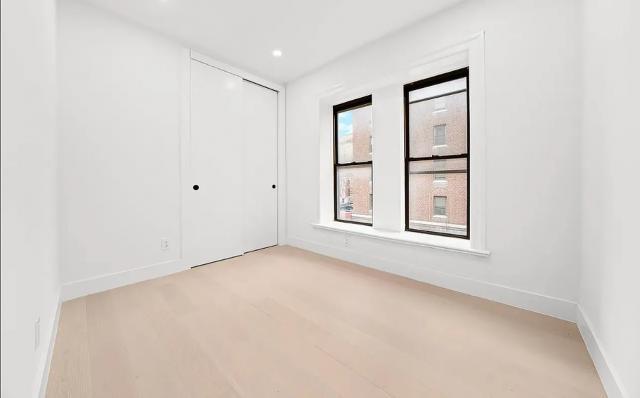 Foto del edificio - 2 bedroom in Brooklyn NY 11215