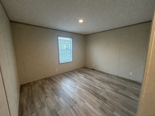 Building Photo - 491 Vermont