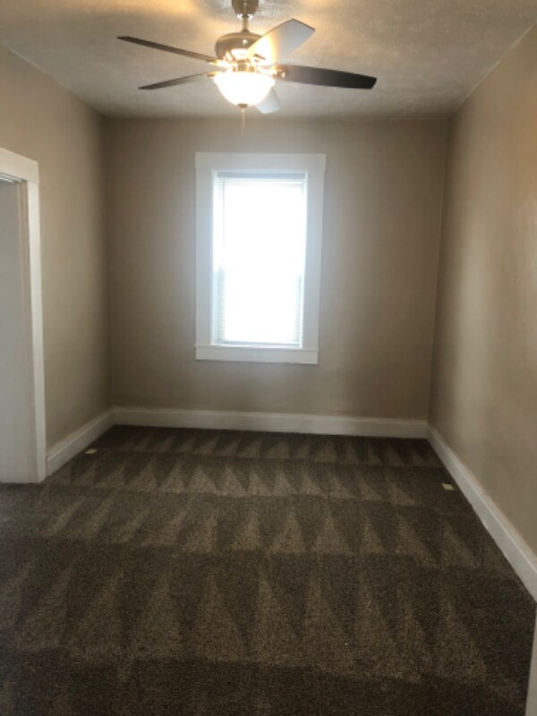Building Photo - 204 N 4th St