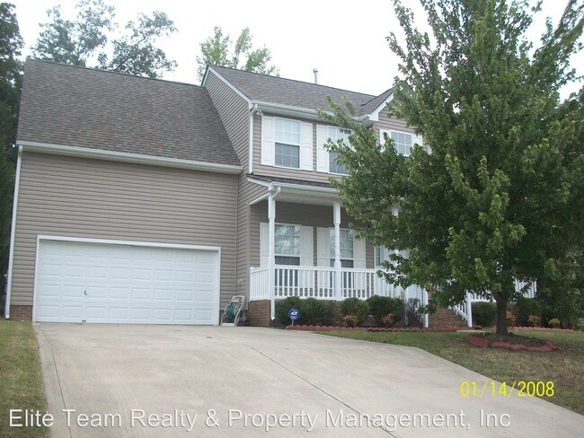 Building Photo - 4 br, 2.5 bath House - Westbury Glen Ct 12217