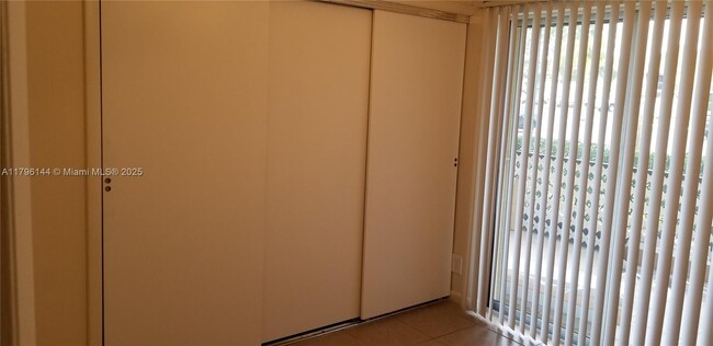 Foto del edificio - 6272 Chasewood Dr