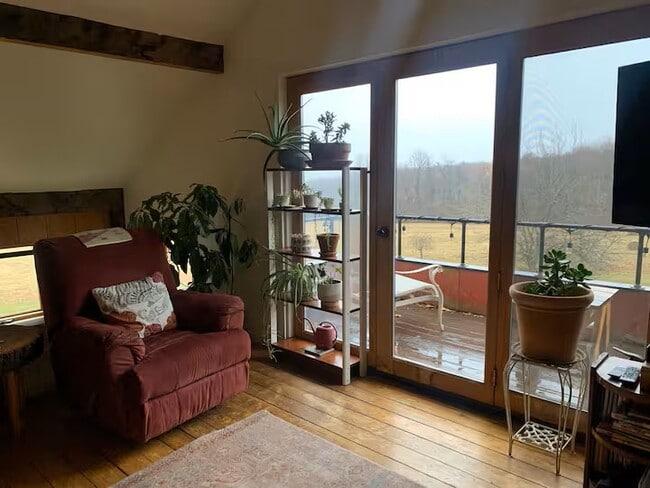 Building Photo - 249 Updike Rd