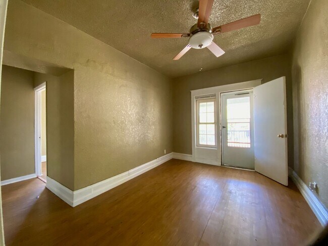 Foto del edificio - 1115-1119 E 41st Street