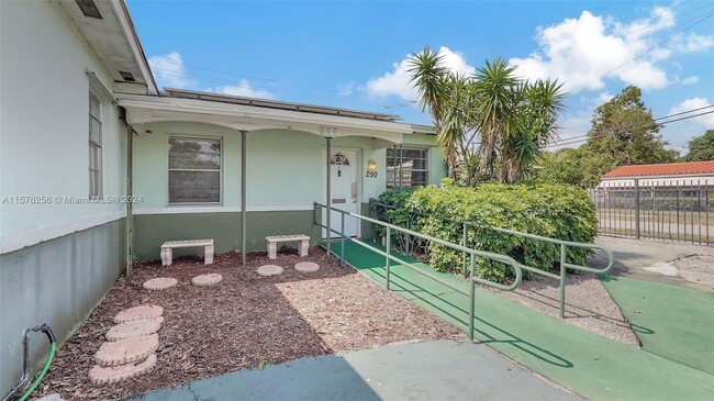 Building Photo - 290 NW 188th Street Unit 2