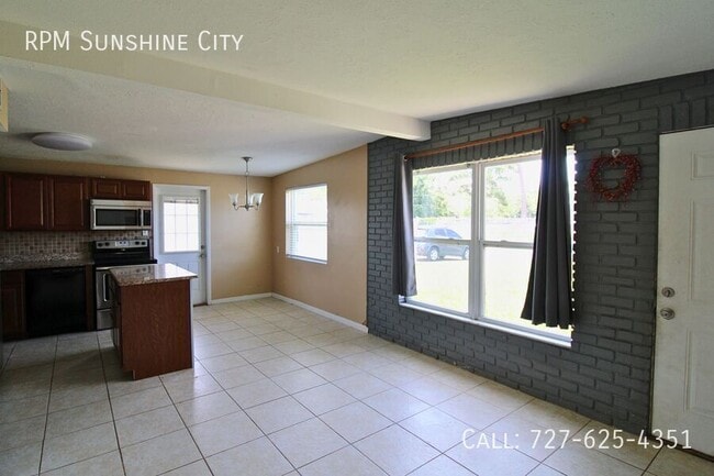Building Photo - 8233 Portulaca Ave