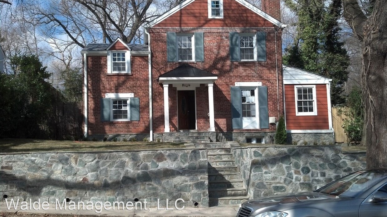 4 br, 3.5 bath House - 8512 Lynwood Place