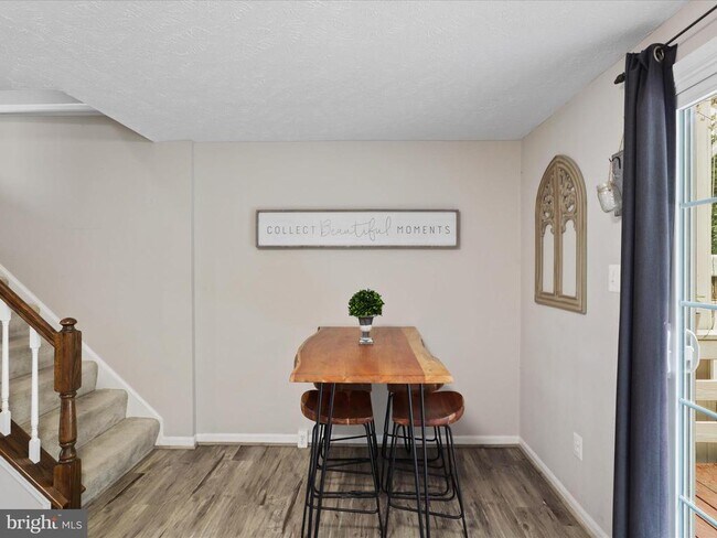 Building Photo - 1604 Fieldthorn Dr