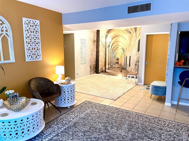 Building Photo - 8521 Hearth Dr