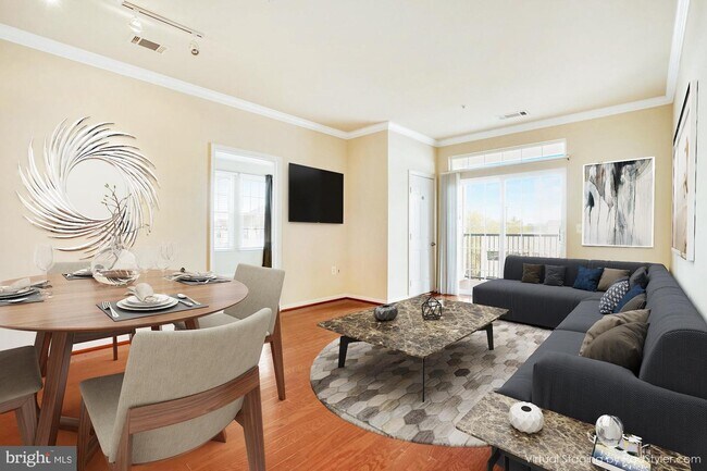 Building Photo - 2465 Army Navy Dr