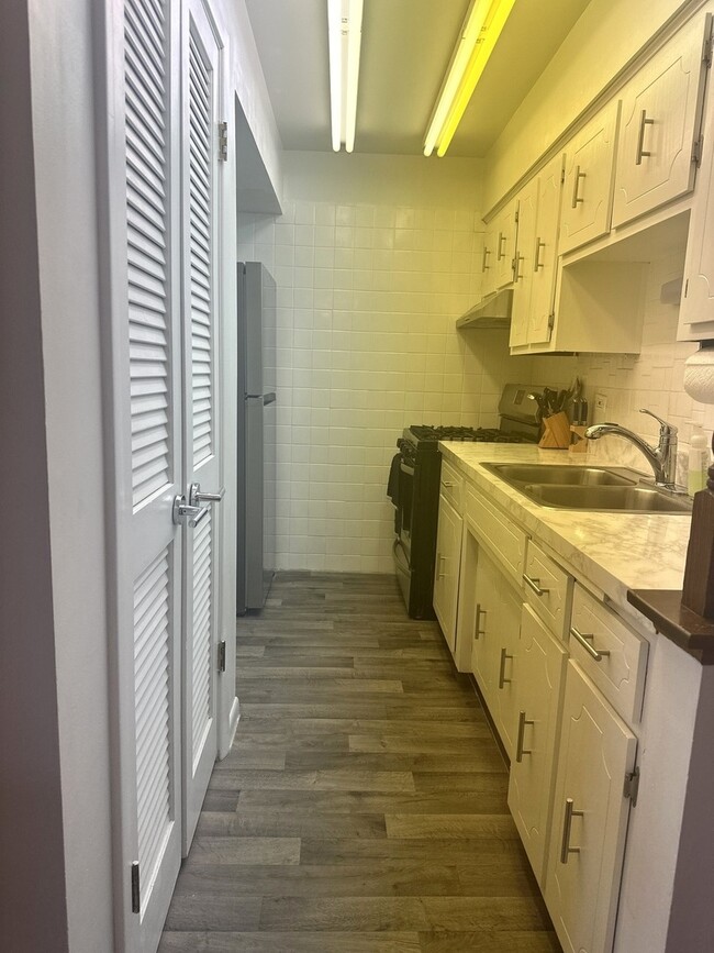 Foto del edificio - 9138 W 140th St