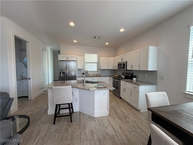 Foto del edificio - 1727 Danford St