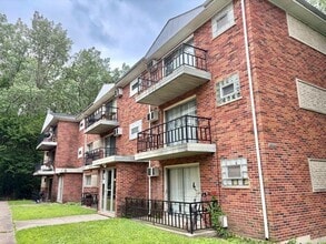 Building Photo - 13043 S Wood St