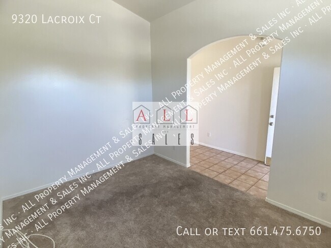 Foto del edificio - 9320 Lacroix Ct