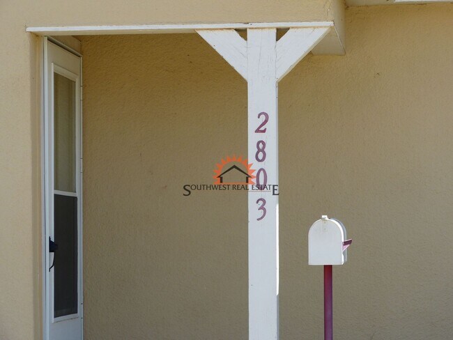 Building Photo - Cute 2 bedroom 1 bath home.