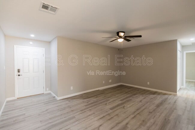 Building Photo - 4644 E Caballero St