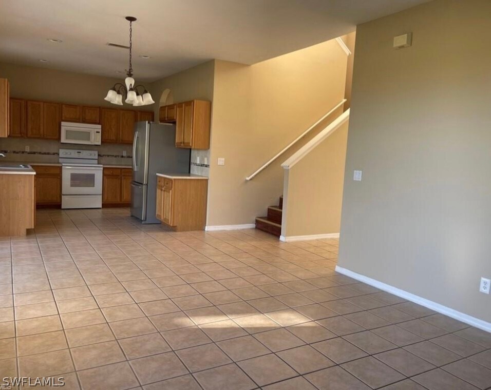 Building Photo - 117 Shadow Lakes Dr